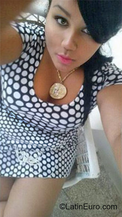 Date this good-looking Dominican Republic girl Jenifer from San Francisco De Macoris DO27048