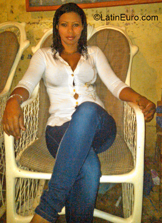 Date this attractive Dominican Republic girl Yerlin from Hato Mayor DO22166
