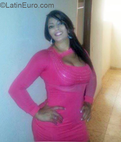 Date this voluptuous Colombia girl Lina from Medellin CO17455