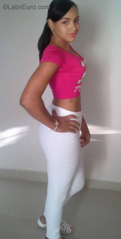 Date this sensual Dominican Republic girl Danici from Puerto Plata DO22268