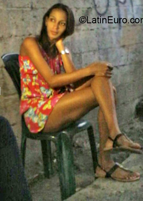 Date this georgeous Dominican Republic girl Arellis from San Pedro De Macoris DO22446