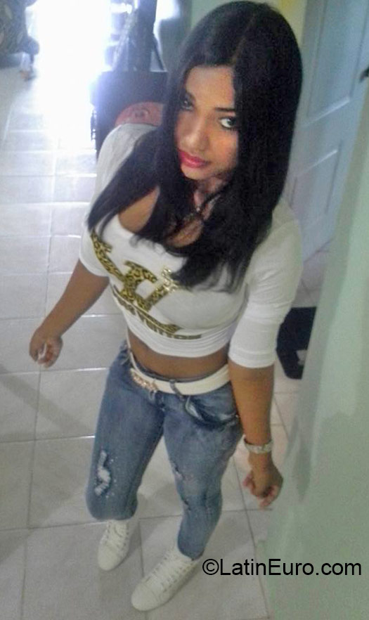 Date this voluptuous Dominican Republic girl Melissa from Puerto Plata DO22513