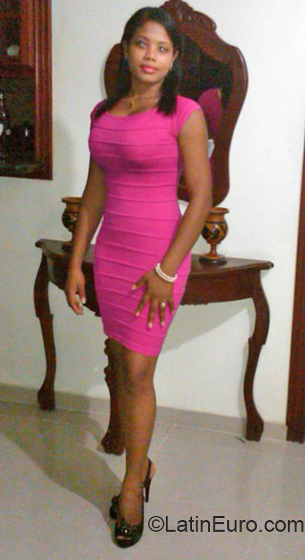 Date this funny Dominican Republic girl Marcela from Santo Domingo DO22634