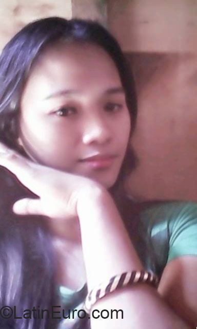 Date this pretty Philippines girl Jen from Manila PH798