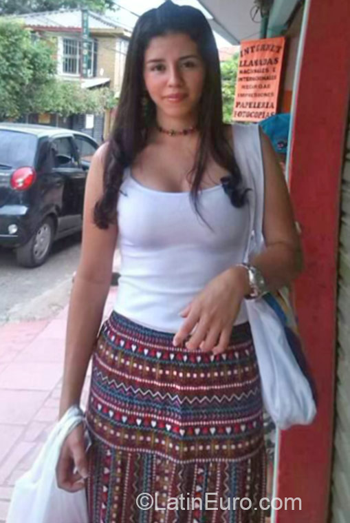 Date this tall Colombia girl Diana from Cali CO17735
