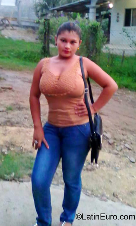 Date this fun Honduras girl Claudia from Tegucigalpa HN1593
