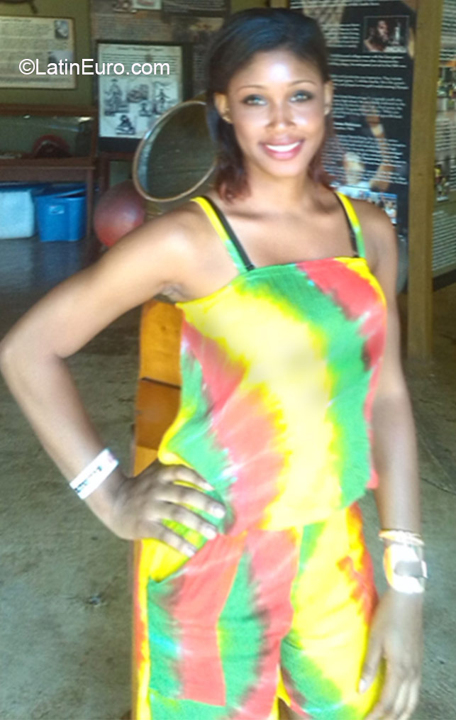 Date this good-looking Jamaica girl Chantal from Kingston JM2112