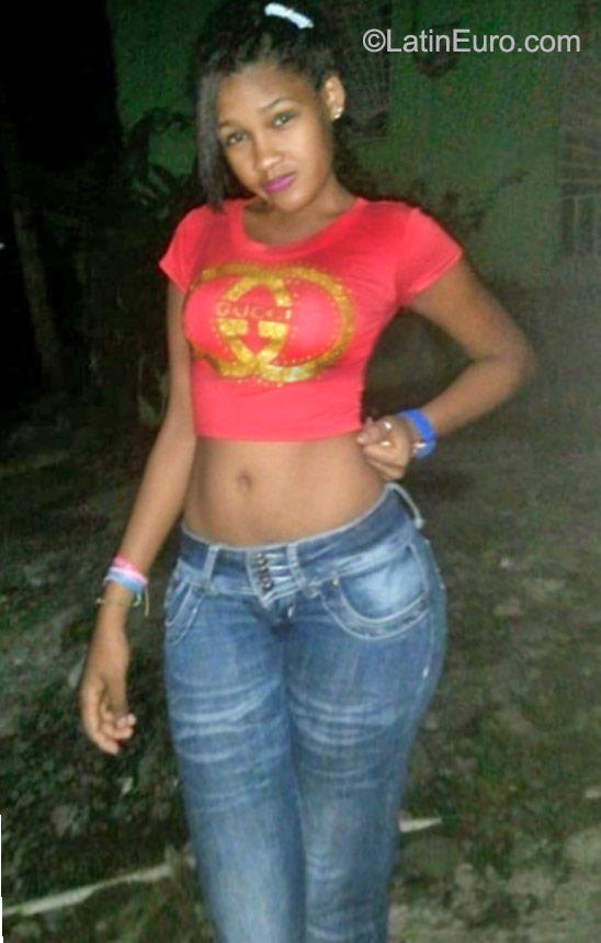 Date this good-looking Dominican Republic girl Jasiel from Santo Domingo DO22823