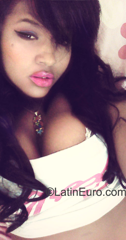 Date this lovely Dominican Republic girl Liselot from Santo Domingo DO22838
