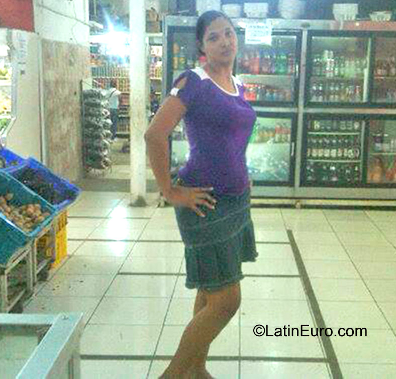 Date this athletic Dominican Republic girl Marely from San Pedro de Macoris DO22923