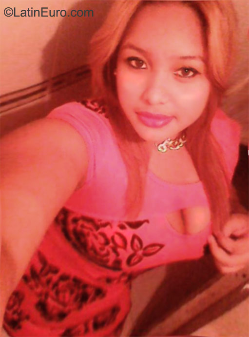 Date this hot Dominican Republic girl Miledy from Santiago DO22950