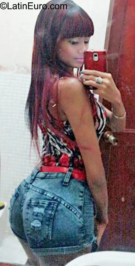 Date this athletic Dominican Republic girl Rosalin from Santo Domingo DO22986