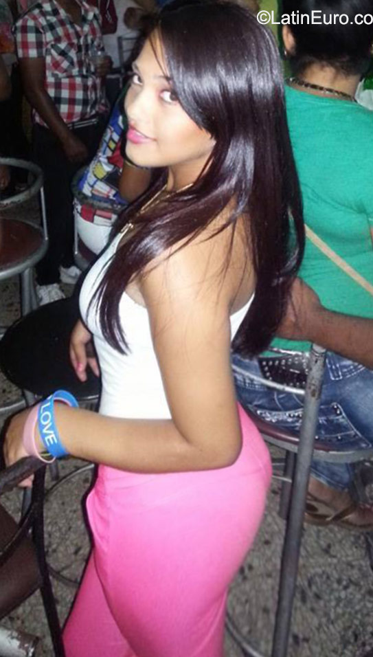 Date this stunning Dominican Republic girl Yani from San Francisco De Macoris DO23010