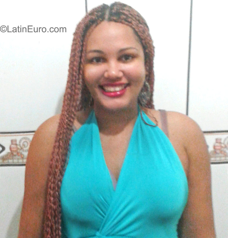 Date this charming Brazil girl Fernanda from Rio De Janeiro BR9433