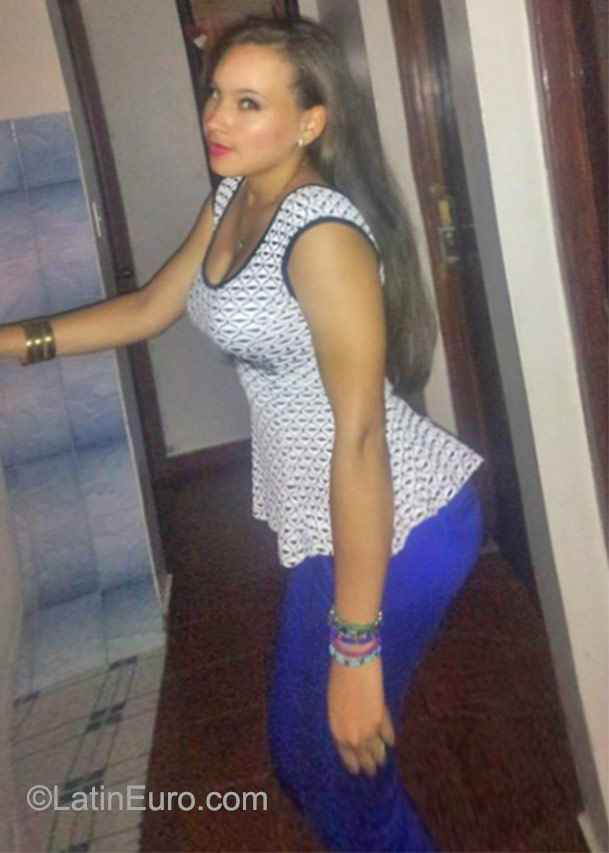 Date this beautiful Dominican Republic girl Maiyro from Santiago DO23046