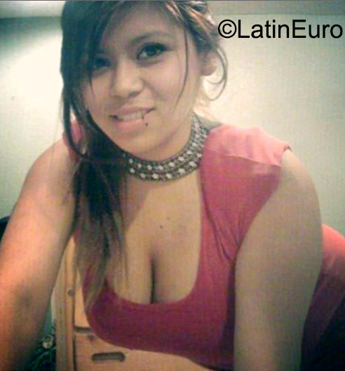 Date this happy Dominican Republic girl Naty from Santiago DO23076