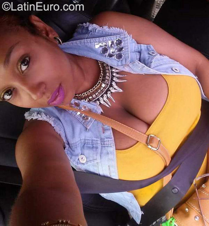 Date this pretty Dominican Republic girl Pilar from Puerto Plata DO23083
