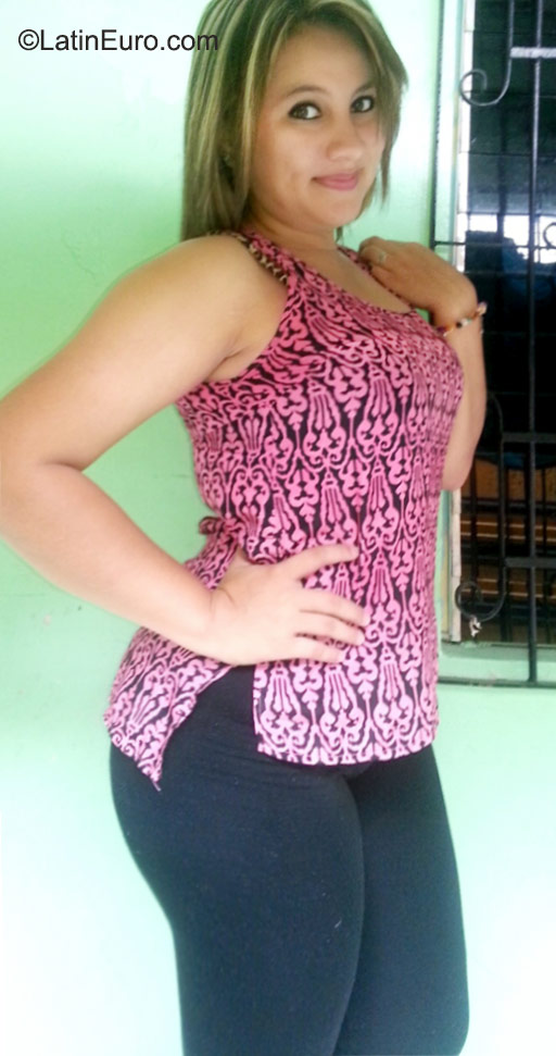 Date this athletic Honduras girl Alicia from San Pedro Sula HN1695