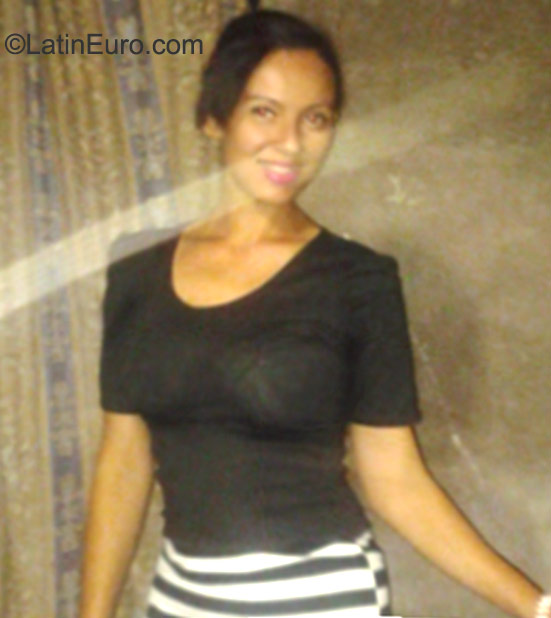 Date this attractive Honduras girl Erika from Siguatepeque HN1680