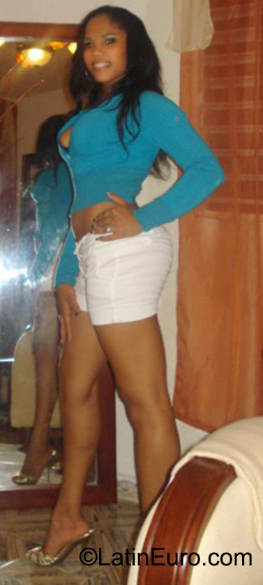Date this foxy Dominican Republic girl Darleny from Puerto Plata DO23212