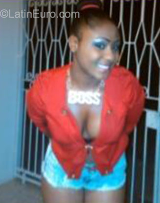 Date this cute Jamaica girl Vanessa from Kingston JM2145
