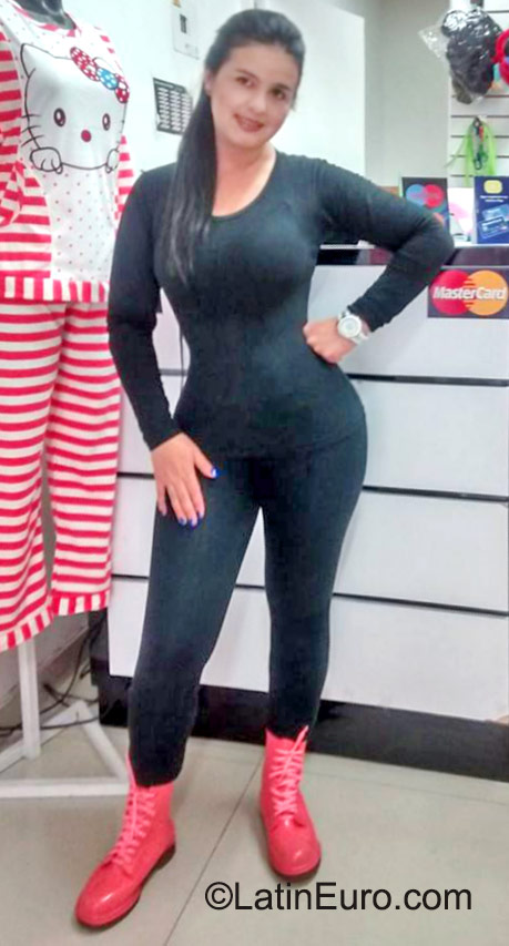 Date this sultry Colombia girl Sara from Bogota CO18021