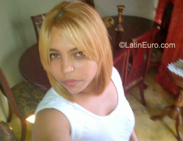 Date this attractive Dominican Republic girl Yulizia from hato mayor DO23334