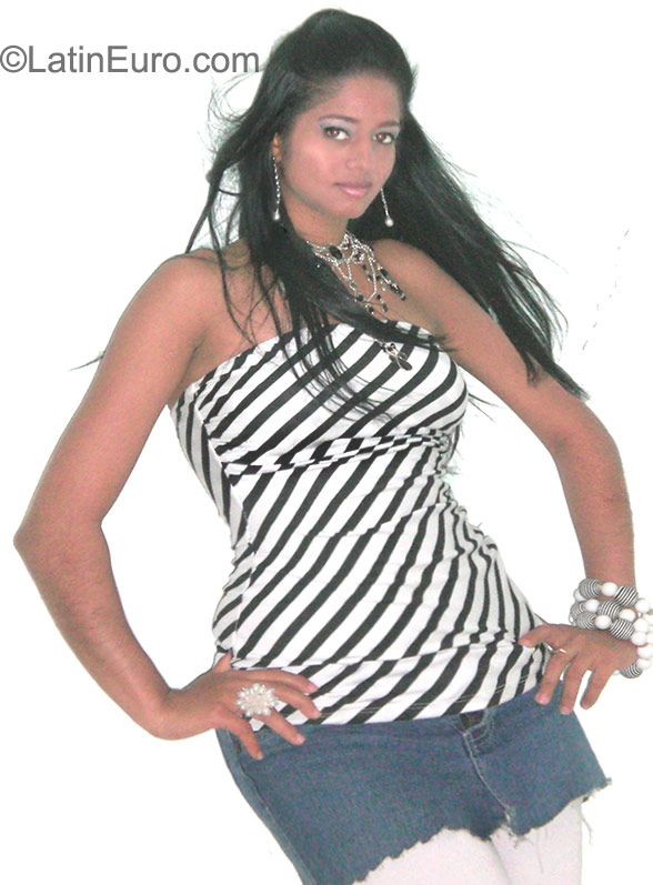 Date this hot Dominican Republic girl Mabel from Santiago DO23388