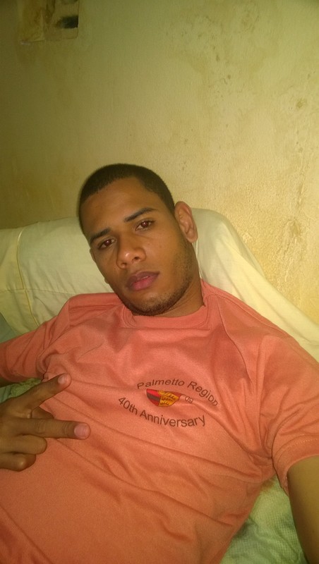 Date this lovely Dominican Republic man Lenny smil aqui from Santo Domingo DO23454