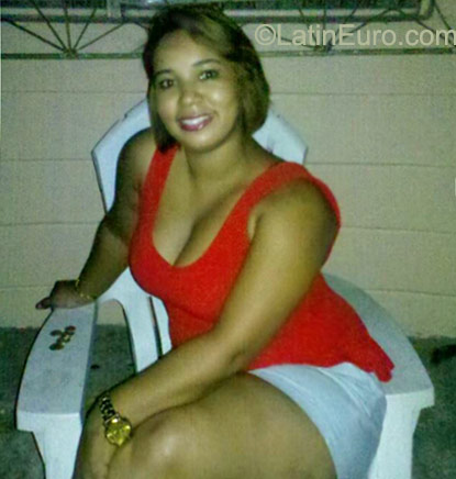 Date this stunning Dominican Republic girl Yeny from Santo Domingo DO23590