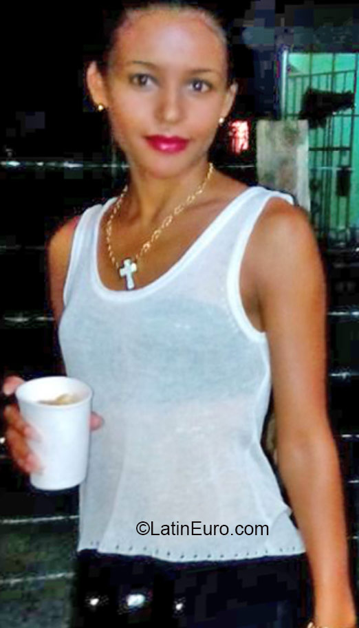 Date this young Dominican Republic girl Jazmin from san cristobal DO23702