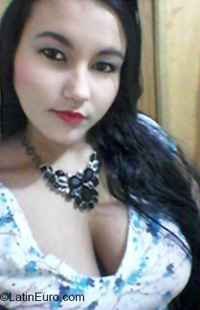 Date this charming Colombia girl Laura from Medellin CO18242