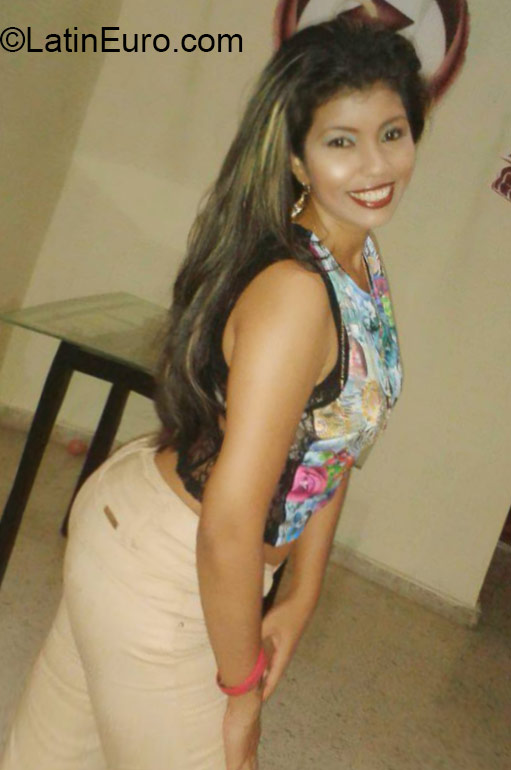Date this exotic Colombia girl Kelly from Barranquilla CO18247