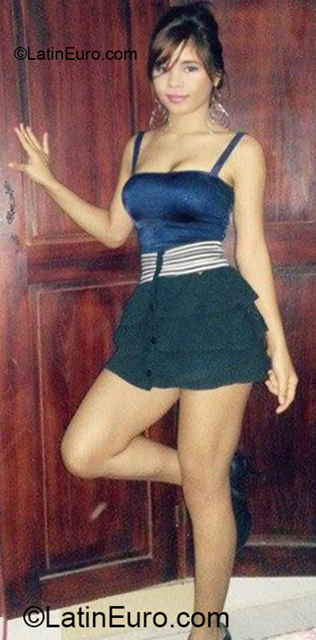 Date this passionate Dominican Republic girl Nathy from Santiago DO23831