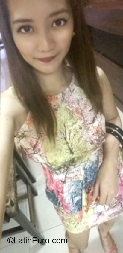 Date this exotic Philippines girl Cristina from Manila PH845