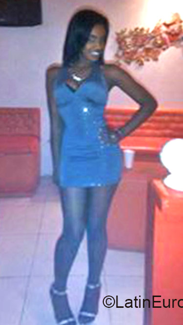 Date this foxy Dominican Republic girl Suleiny from san cristobal DO23973