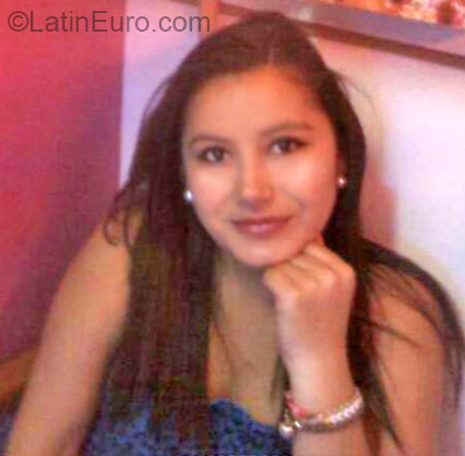 Date this foxy Colombia girl Carito from Bogota CO18361