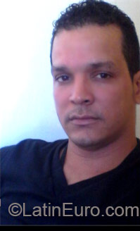 Date this beautiful Dominican Republic man Stanly from Santo Domingo DO24143
