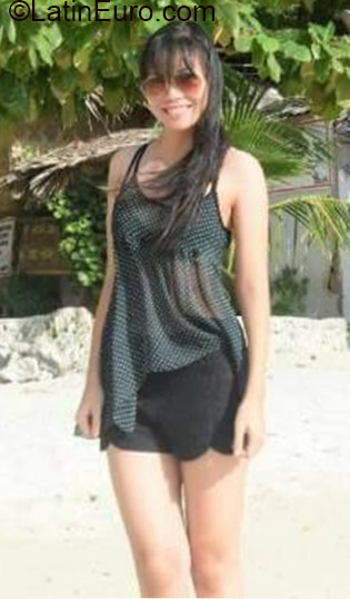 Date this nice looking Philippines girl Charmine from Davao City PH852