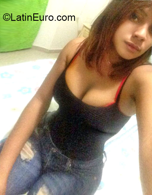 Date this passionate Dominican Republic girl Joha from Puerto Plata DO24236