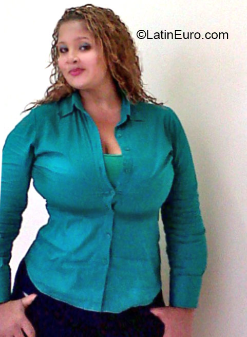 Date this georgeous Dominican Republic girl Brianny from Santiago DO24349