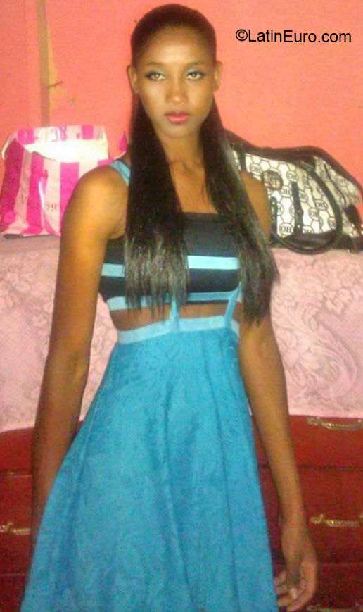 Date this tall Jamaica girl Tracy from Kingston JM2240