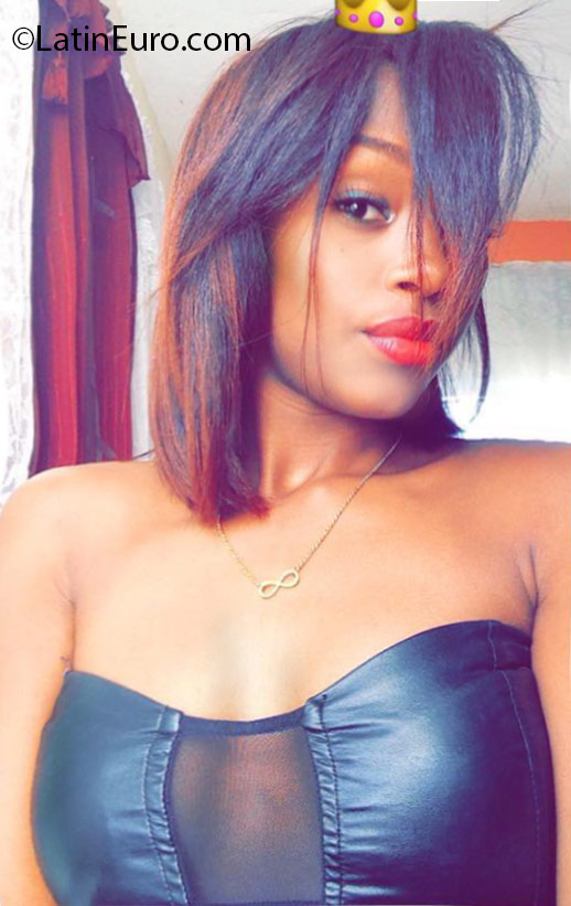 Date this hot Dominican Republic girl Joane from Santo Domingo DO24641