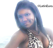 Date this sensual Dominican Republic girl Yazmin from Santo Domingo DO24655