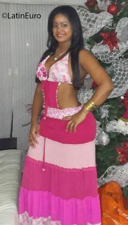 Date this hard body Colombia girl Yohanna from Cali CO18567