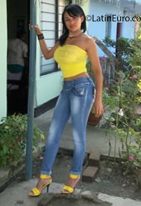 Date this young Panama girl Victoria from Panama City PA858