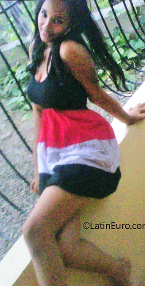 Date this hot Dominican Republic girl Camy from La Vega DO24700