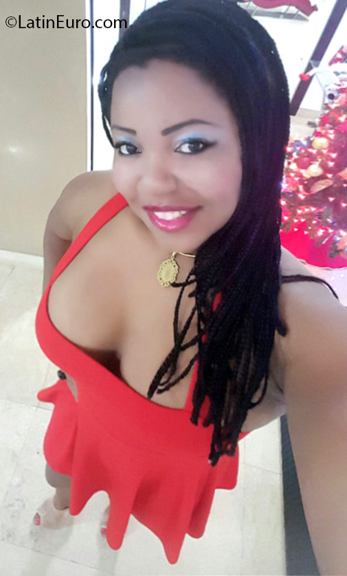 Date this foxy Venezuela girl Angelica from Caracas VE653