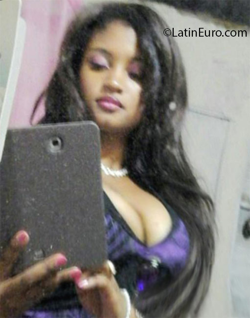 Date this good-looking Dominican Republic girl Jennie from Santo Domingo DO24928