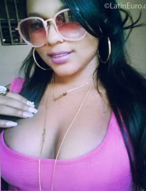 Date this hard body Dominican Republic girl Wanda from Santo Domingo DO25047